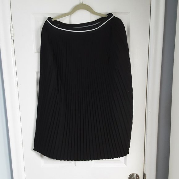 Olsen Europe Women’s Black Pleated Midi Skirt M-L/12 - Picture 4 of 4